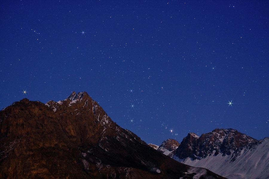 Orion Rising Over Mountains Photograph by Babak Tafreshi/science Photo ...