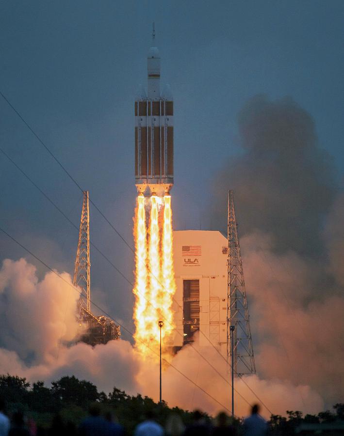 Orion Spacecraft Test Flight Launch Photograph by Nasa, Bill Ingalls/science Photo Library