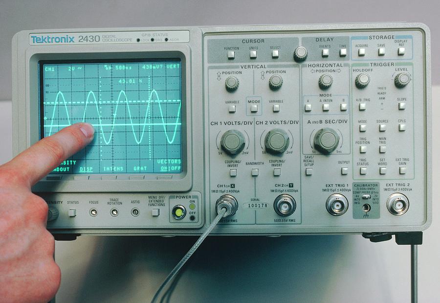 Oscilloscope Photograph by Peter Aprahamian/science Photo Library ...