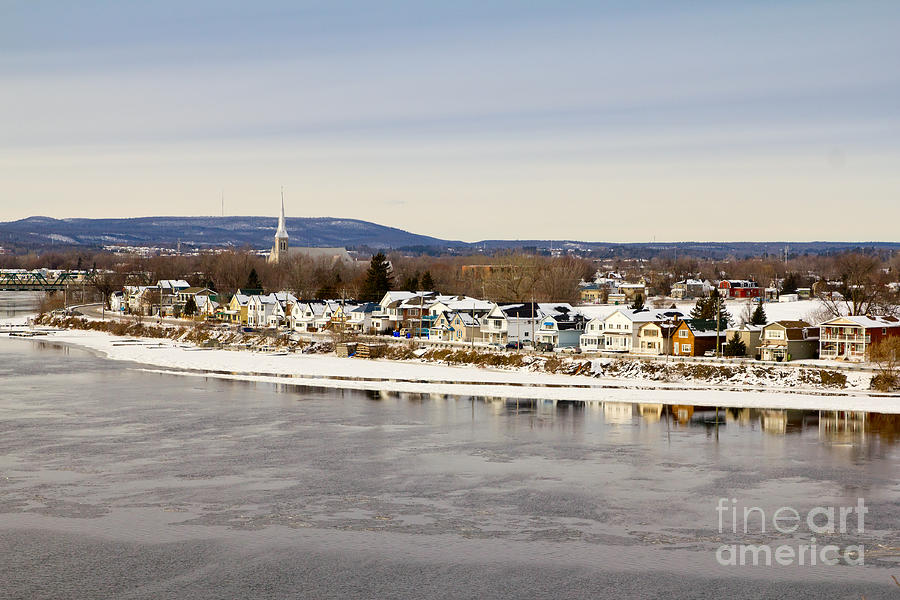 Ottawa River and Hull in Quebec Photograph by Les Palenik
