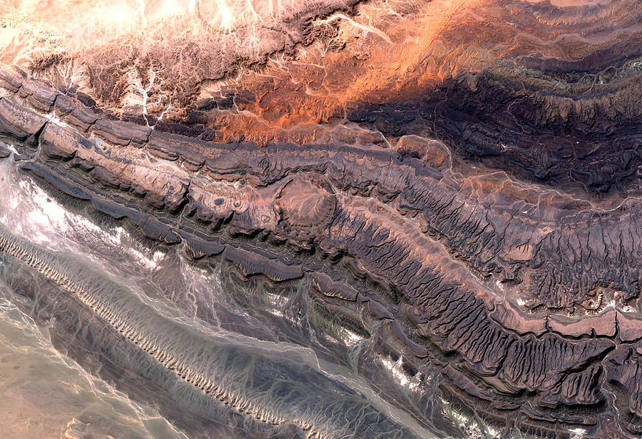 Ouarkziz Crater, Algeria, Satellite View Photograph by Science Source
