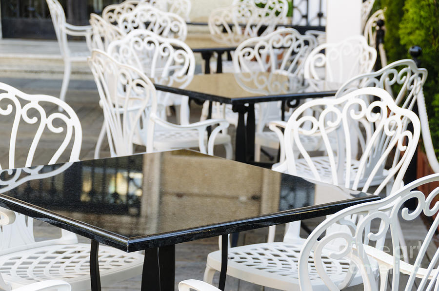 City Photograph - Outdoor Cafe Tables by Oscar Gutierrez