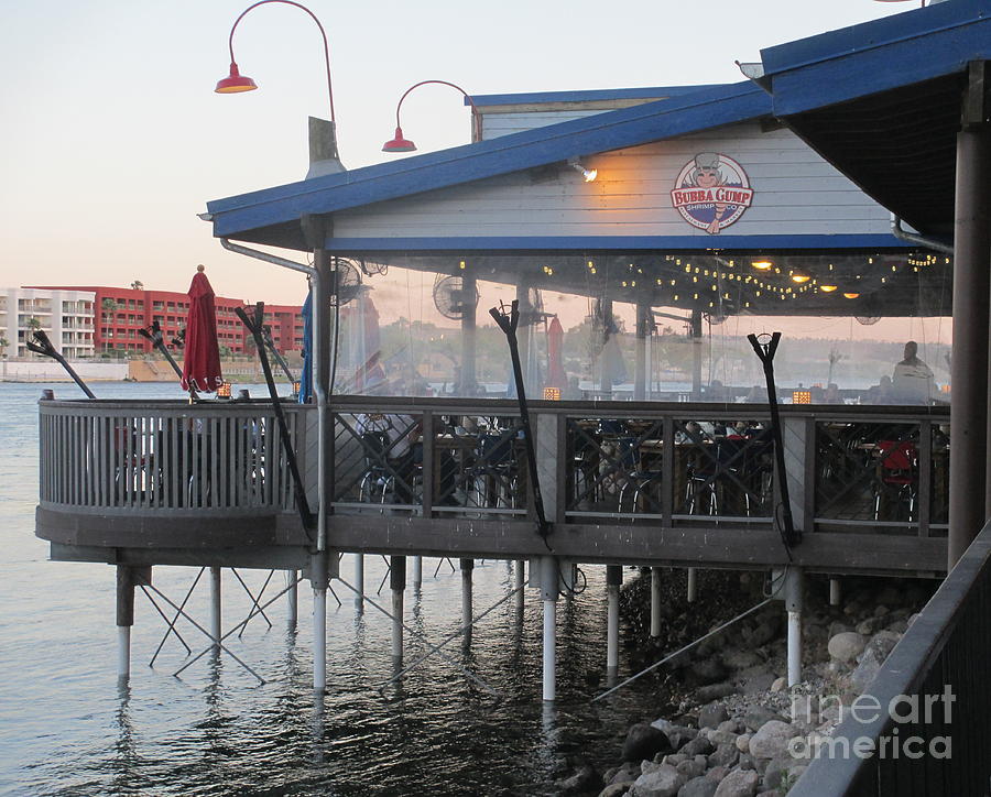 Outdoor Dinning At Bubba Gump Photograph by Kay Novy