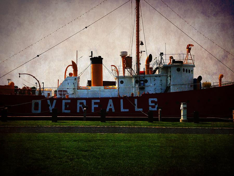 Overfalls Lightship Photograph by Richard Reeve