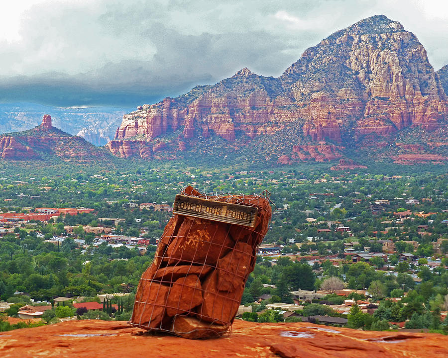 Overlook Point in Sedona AZ Photograph by Toby McGuire