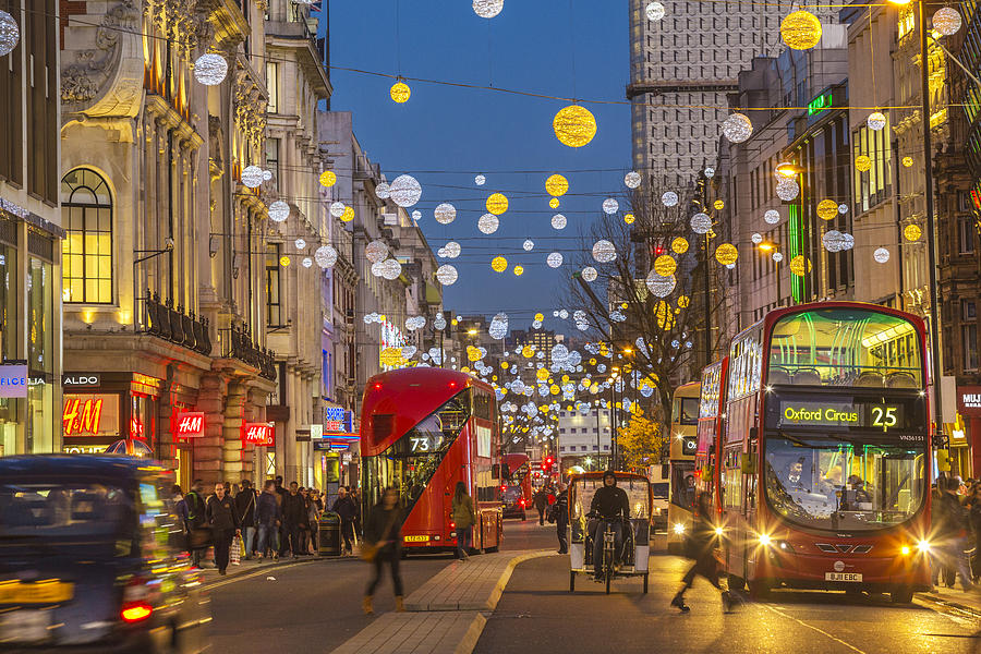 Oxford Street in London Photograph by Gonzalo Azumendi