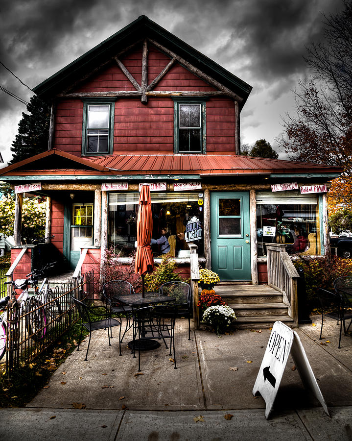 Ozzies Coffee Bar - Old Forge NY Photograph by David Patterson
