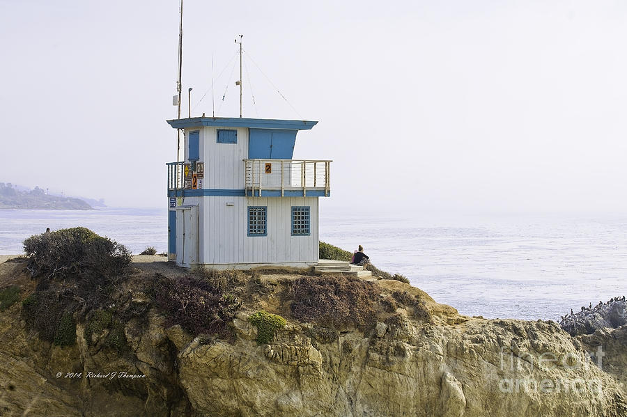 Pacific Ocean Lookout Station Close-up Photograph by Richard J Thompson 