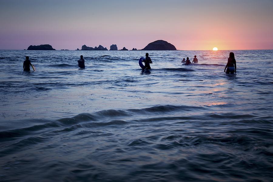 Pacific Sunset Photograph by Robert Davis