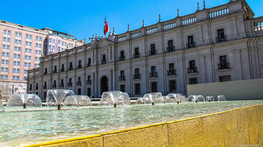 Palacio de la Moneda Photograph by Ernesto Cabral | Fine Art America