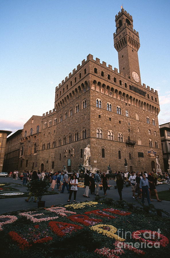 Architecture Photograph - Palazzo Vecchio by Chris Selby
