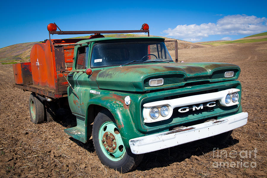 Architecture Photograph - Palouse GMC Truck by Inge Johnsson