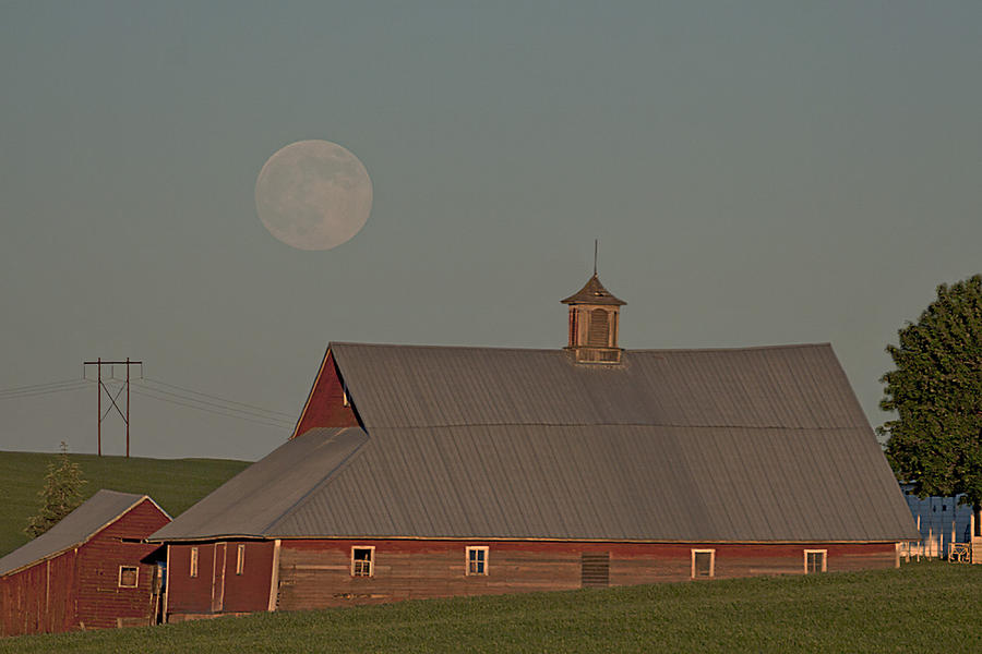 Barn Photograph - Palouse Solstice Moon by Latah Trail Foundation