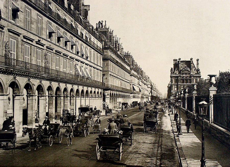 Paris 1900 Photograph - Paris 1900 Rue De Rivoli by Ira Shander