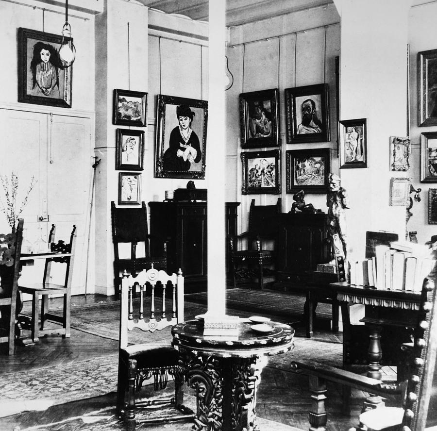 Paris Art Collection, 1908 Photograph by Granger