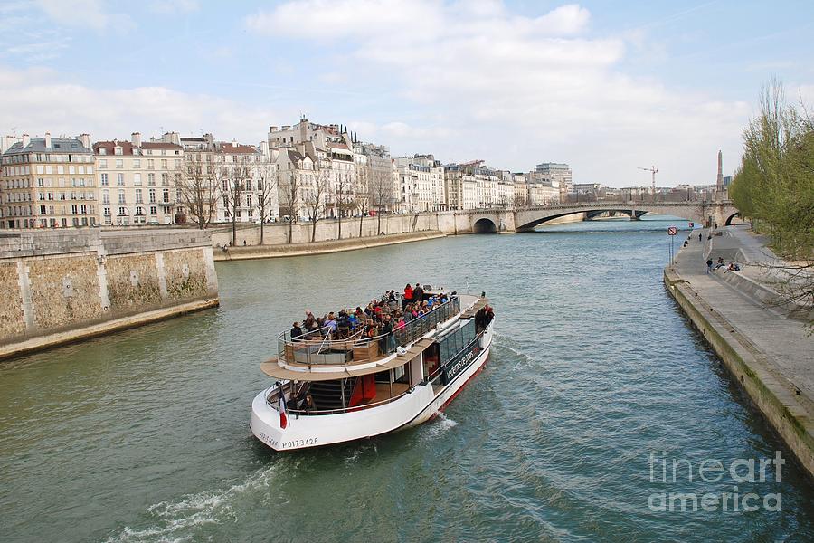 Paris excursion boat Photograph by David Fowler