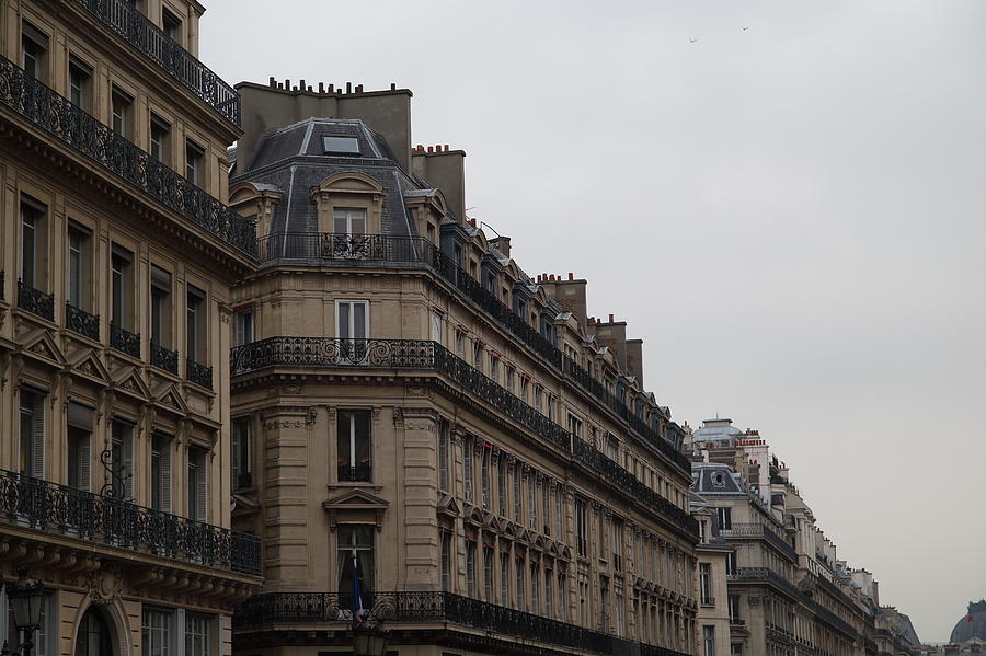 Paris France - Street Scenes - 011329 Photograph by DC Photographer