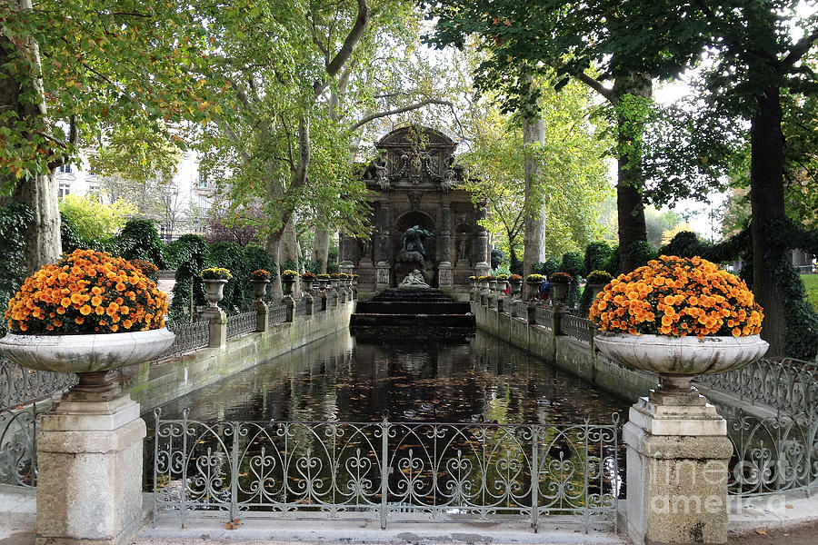 Paris Jardin du Luxembourg Gardens Autumn Fall  - Medici Fountain Sculpture Autumn Fall Photographs Photograph by Kathy Fornal