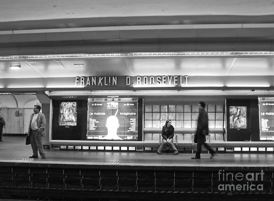 Paris Metro - Franklin Roosevelt Station Photograph by Thomas Marchessault