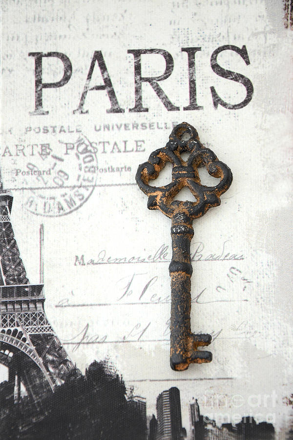 Paris Vintage Key Art - Paris Black And White Vintage Key 