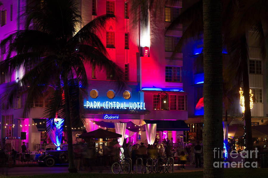 Park Central Hotel South Beach #1 Photograph by Rene Triay FineArt Photos