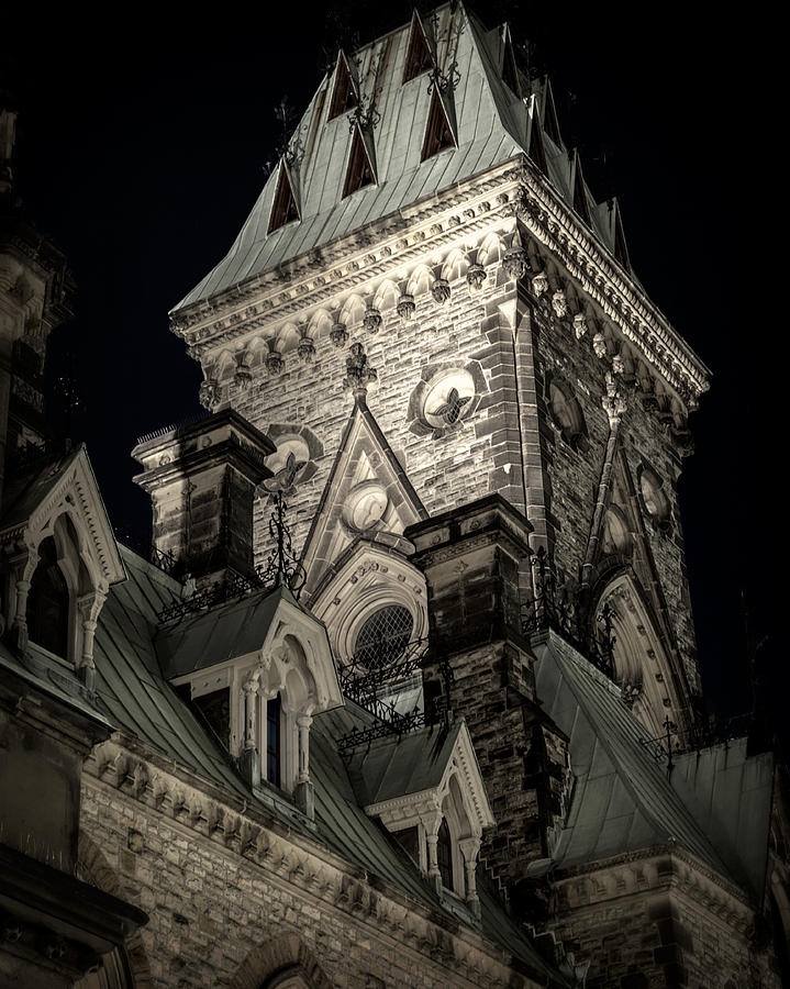 Parliament Hill East Wing Detail at night Photograph by Levin Rodriguez