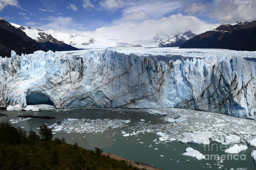 Patagonia Glaciar Perito Moreno 4 Photograph by Bob Christopher