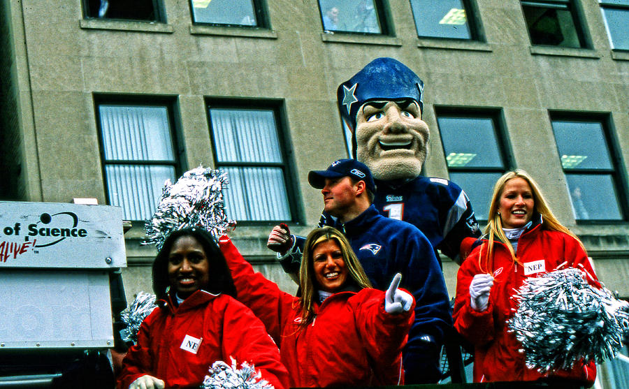 Patriots Super Bowl Parade Photograph by Mike Martin