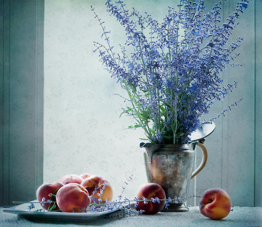 Still Life Photograph - Peaches and Blues by Maggie Terlecki