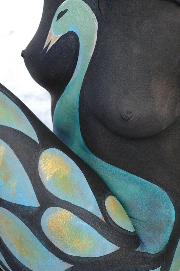Nude Photograph - Peacock Body Painting by RoByn Thompson