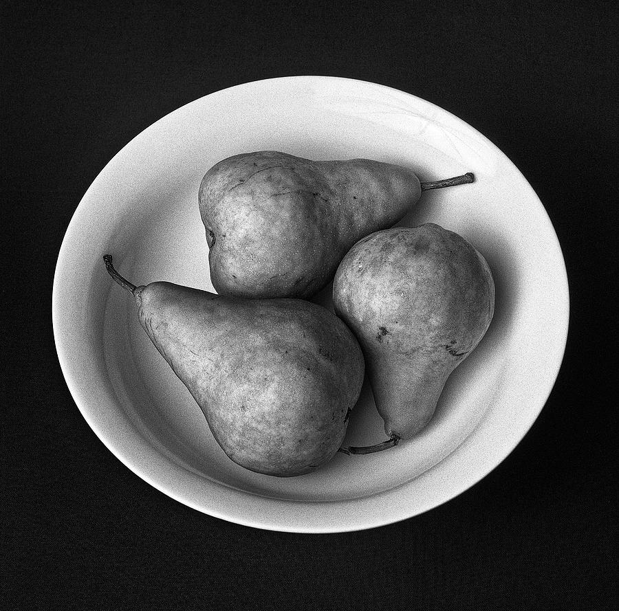 Pears In A Bowl Photograph by Daniel J. Grenier