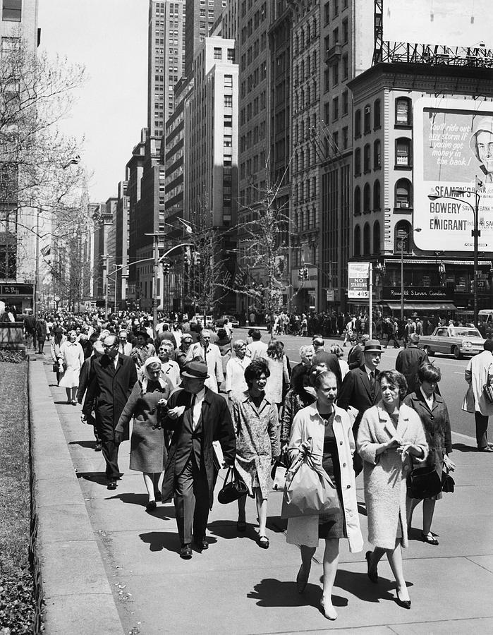 Pedestrians In New York Photograph By Underwood Archives - Fine Art America