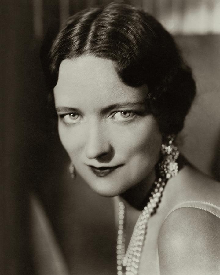 Peggy Wood Wearing A Pearl Necklace Photograph by Florence Vandamm