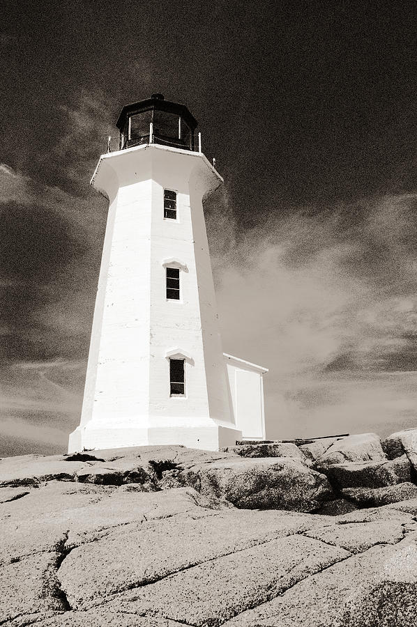 Black And White Photograph - Peggys Cove lighthouse by Arkady Kunysz