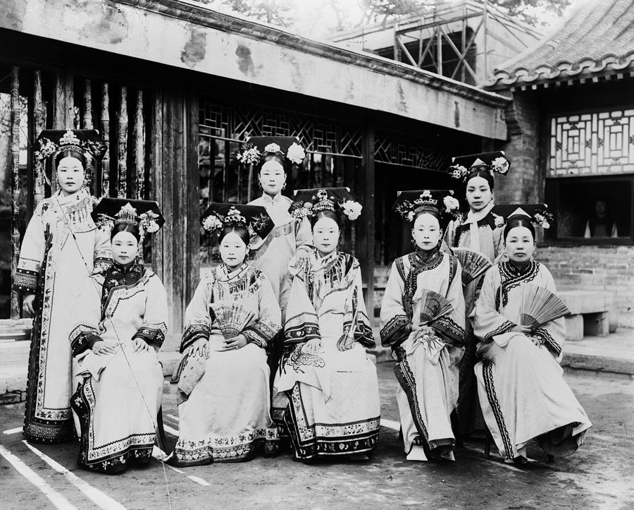 Peking Palace Women Photograph by Granger