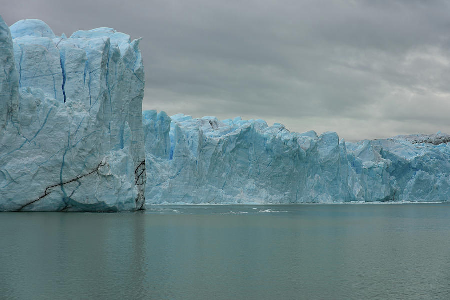 Perito Moreno Glacier Photograph by David Min