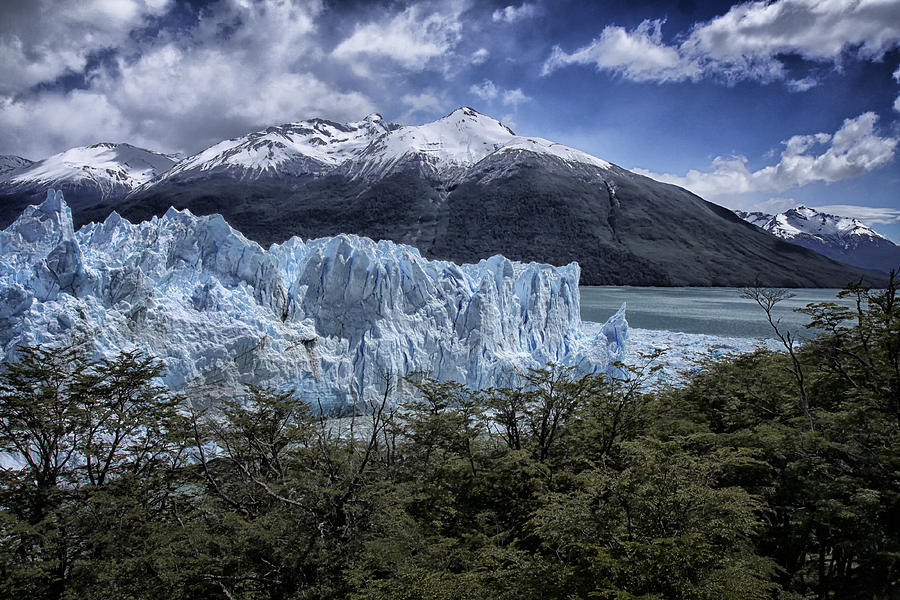 Perito Moreno Glacier Photograph by Gary Hall
