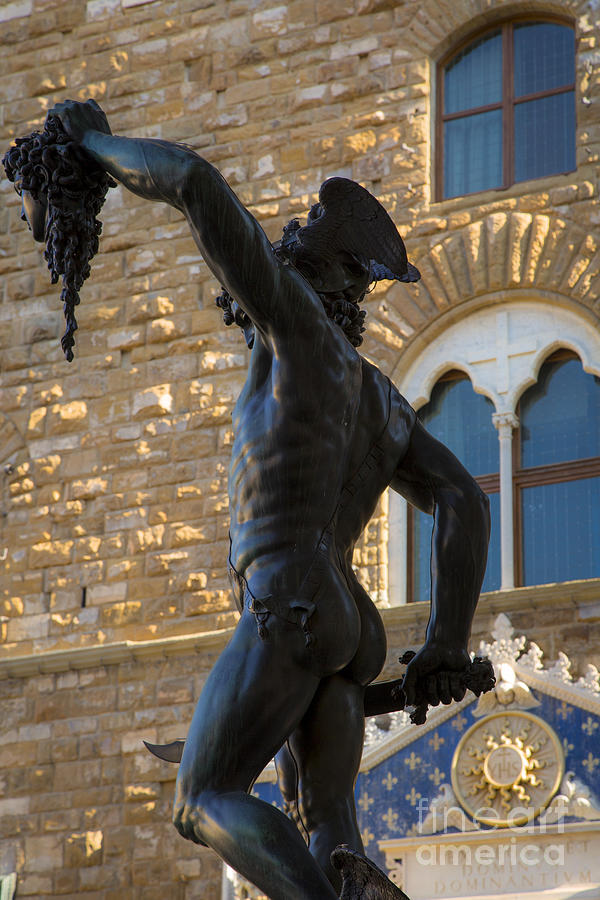 perseus statue