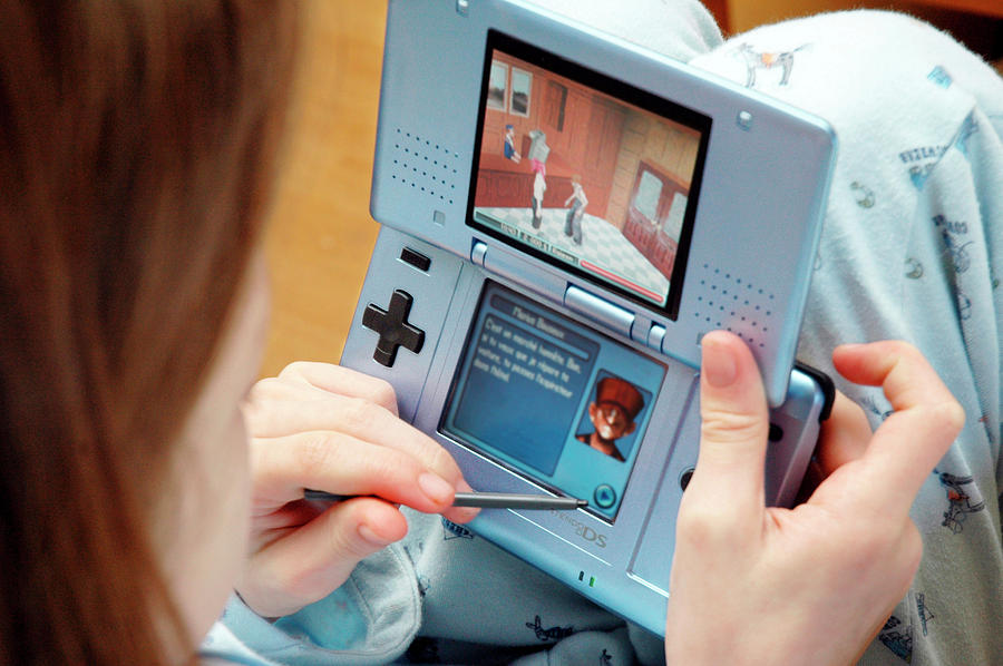 Gameboy Photograph - Personal Computer Game by Aj Photo/science Photo Library