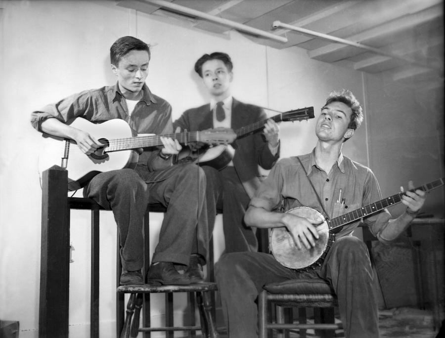 New York City Photograph - Pete Seeger & Friends by Underwood Archives