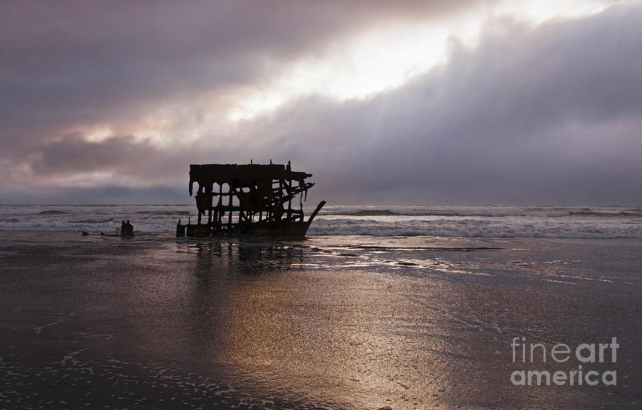 Peter Iredale 3 Photograph by Vivian Christopher