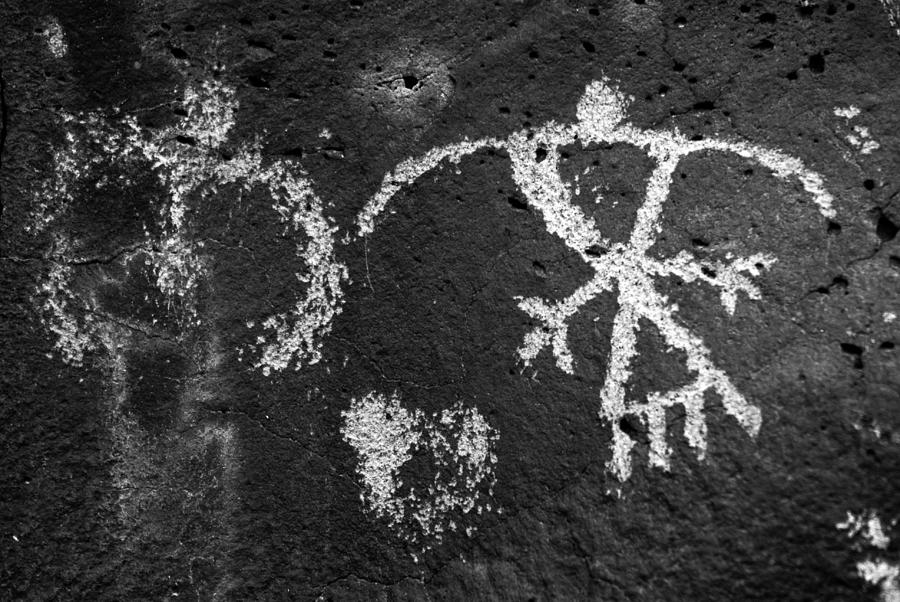 Petroglyph Art IV Photograph by Daniel Woodrum