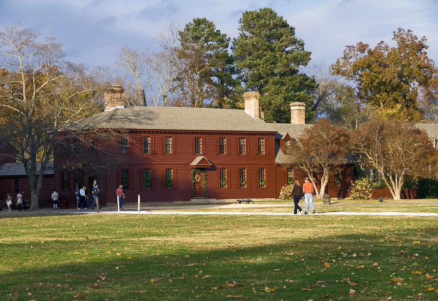 Peyton Randolph House at Christmas Photograph by Sally Weigand - Pixels