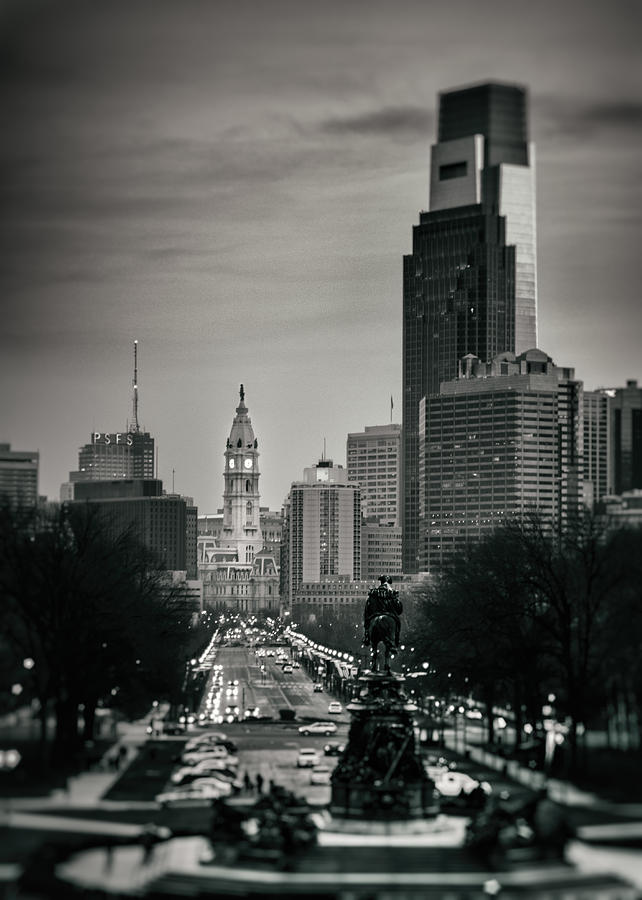 Philadelphia Photograph - Philadelphia Parkway by Scott Wyatt