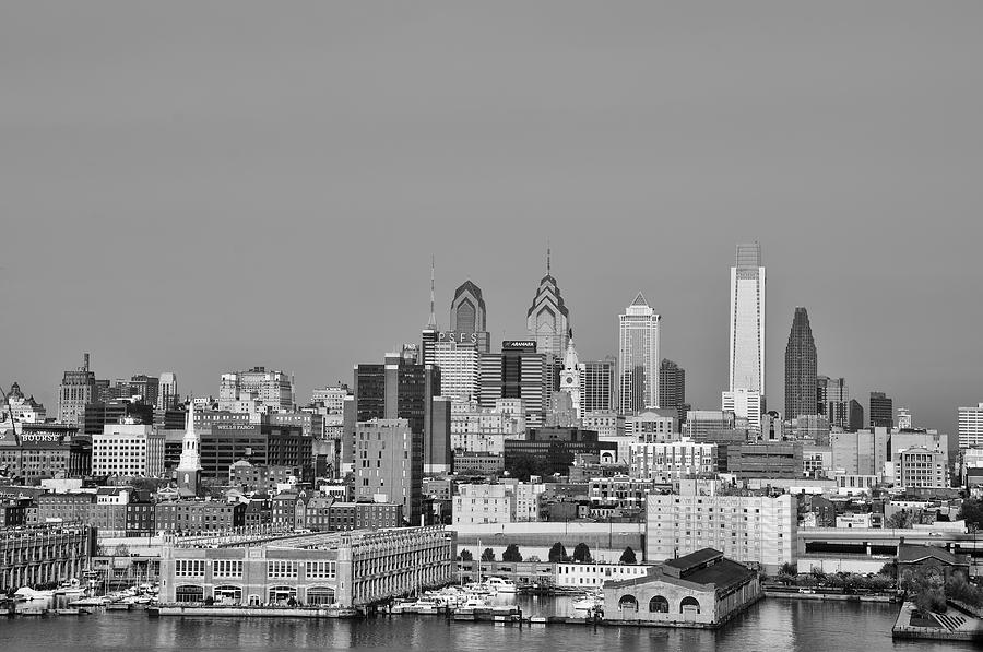 Philadelphias Skyline in Black and White Photograph by Bill Cannon
