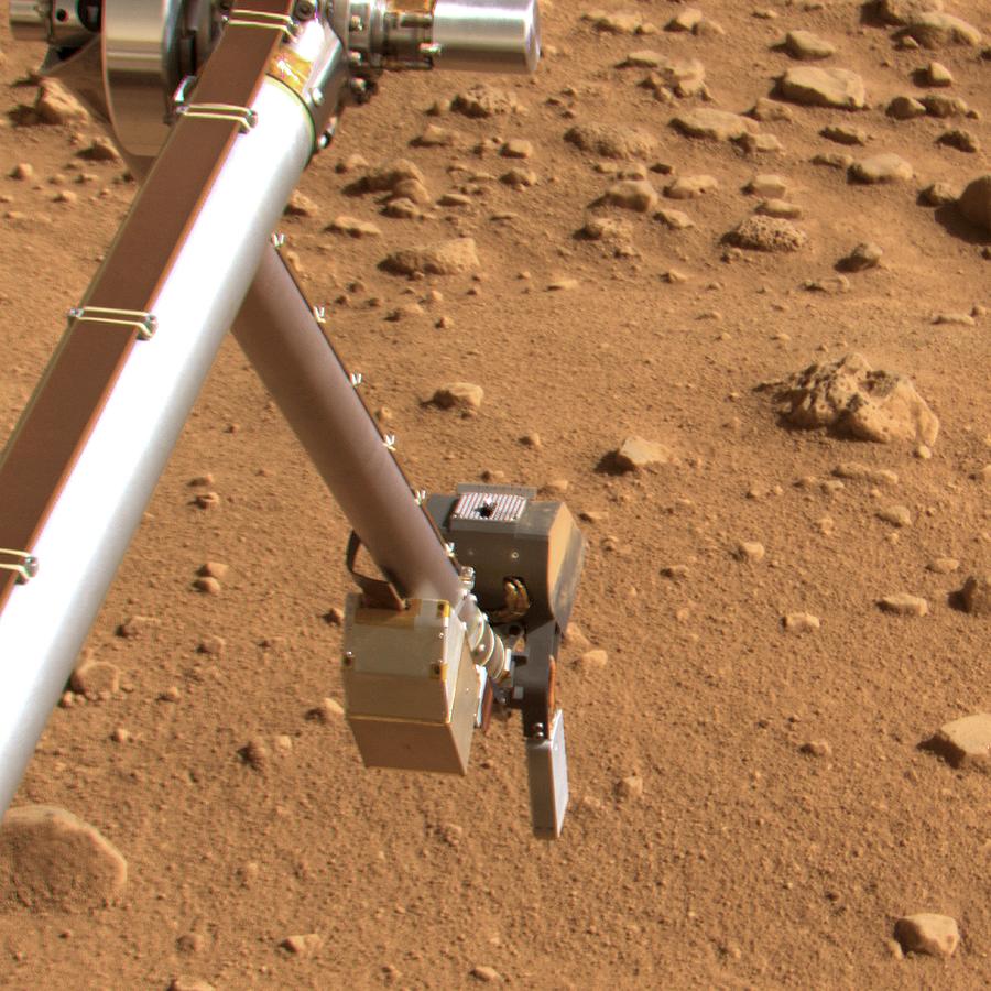 Phoenix Mars Lander Probe Photograph by Nasa/jpl-caltech/u Arizona/texas A&m/science Photo Library