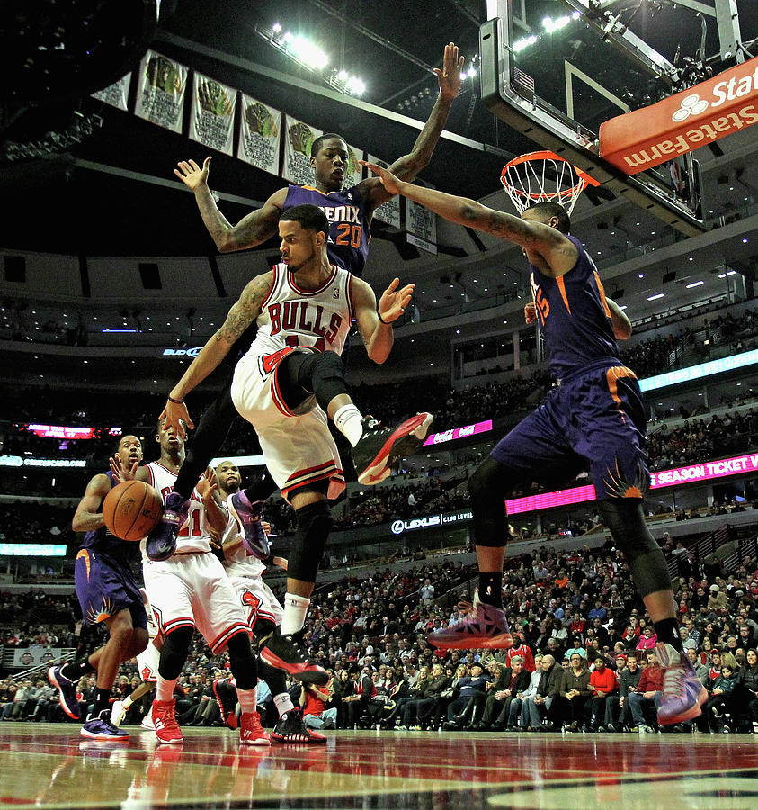 Phoenix Suns V Chicago Bulls Photograph by Jonathan Daniel