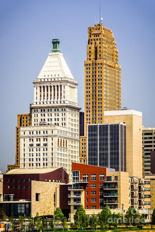 Cincinnati Photograph - Photo of Downtown Cincinnati Buildings by Paul Velgos