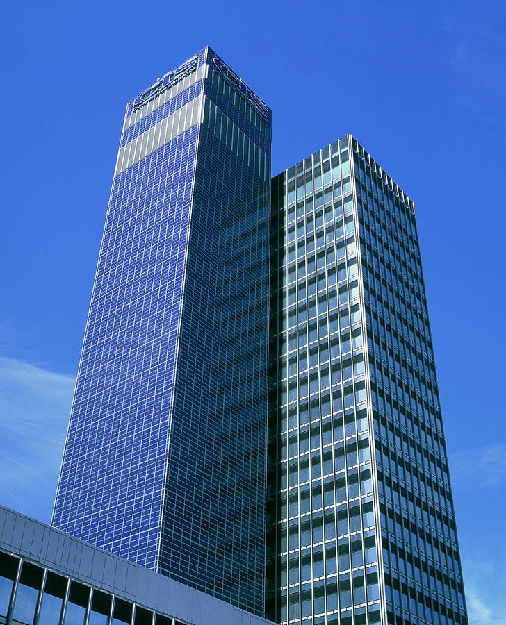 Photovoltaic Cladding Photograph by Martin Bond/science Photo Library ...