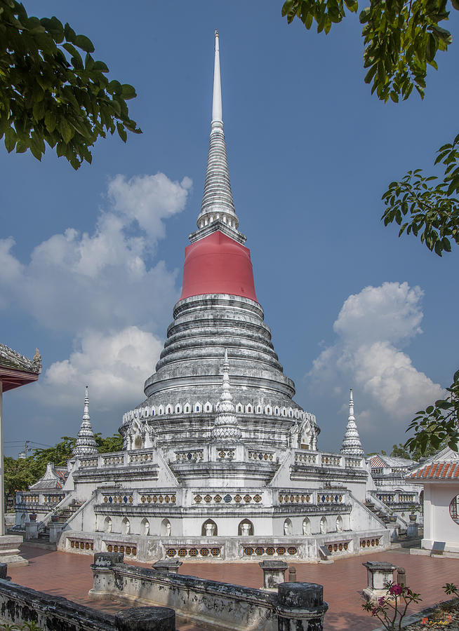 Phra Samut Chedi DTHSP0055 Photograph by Gerry Gantt